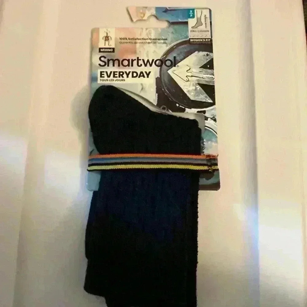 Smartwool Woman’s Everyday Zero Cushion Crew Sock-DP Navy Size Small NWT